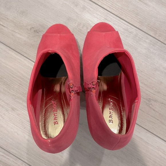 Pink peep toe wedge high heels - Picture 4 of 5